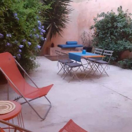 Arlette La Petite Maison Arlesienne Kültér fotó