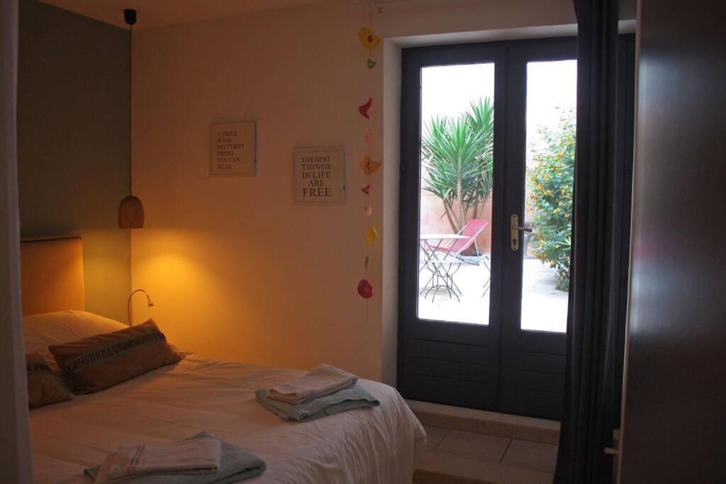 Arlette La Petite Maison Arlesienne Kültér fotó